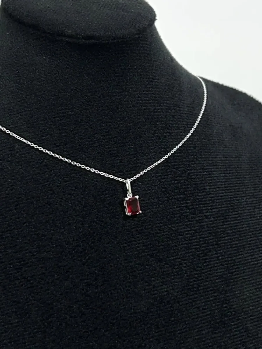 Colar Retangulo Vermelho